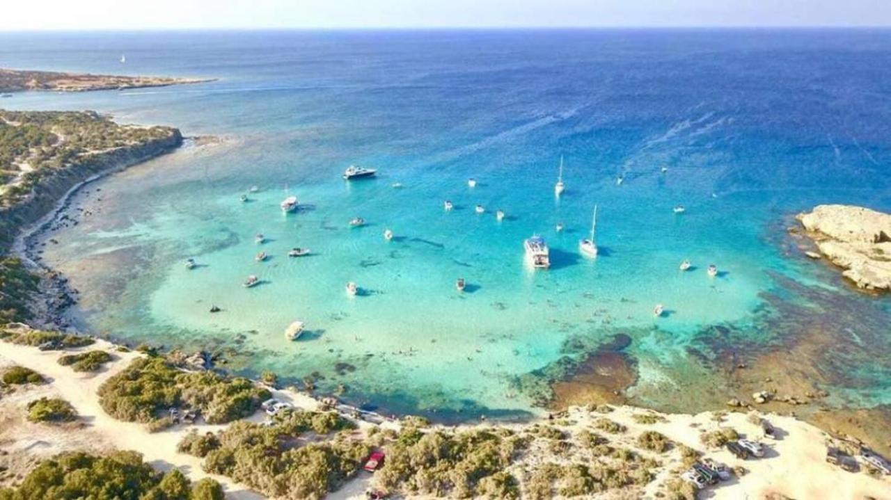 Villa Ocean Stones 1Km From Main Coral Bay Beach Peyia Buitenkant foto