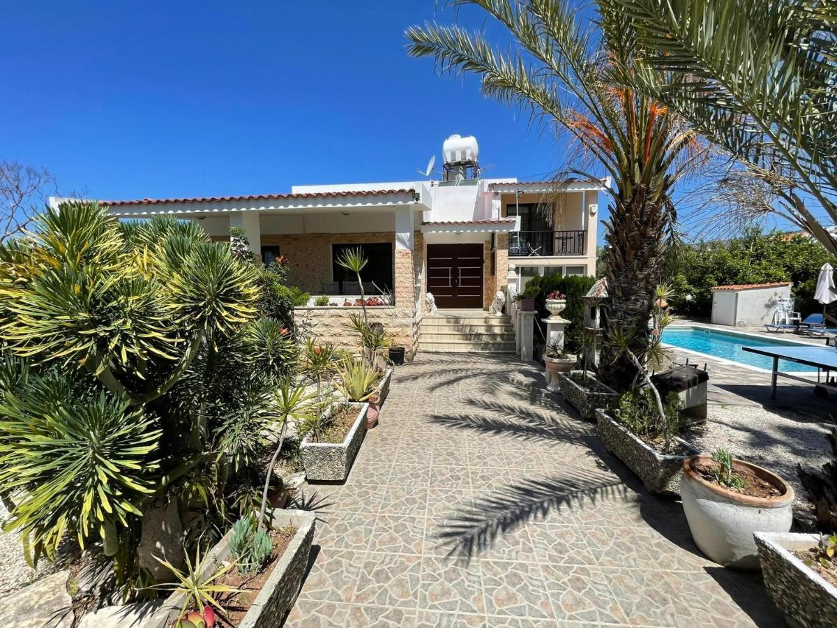 Villa Ocean Stones 1Km From Main Coral Bay Beach Peyia Buitenkant foto