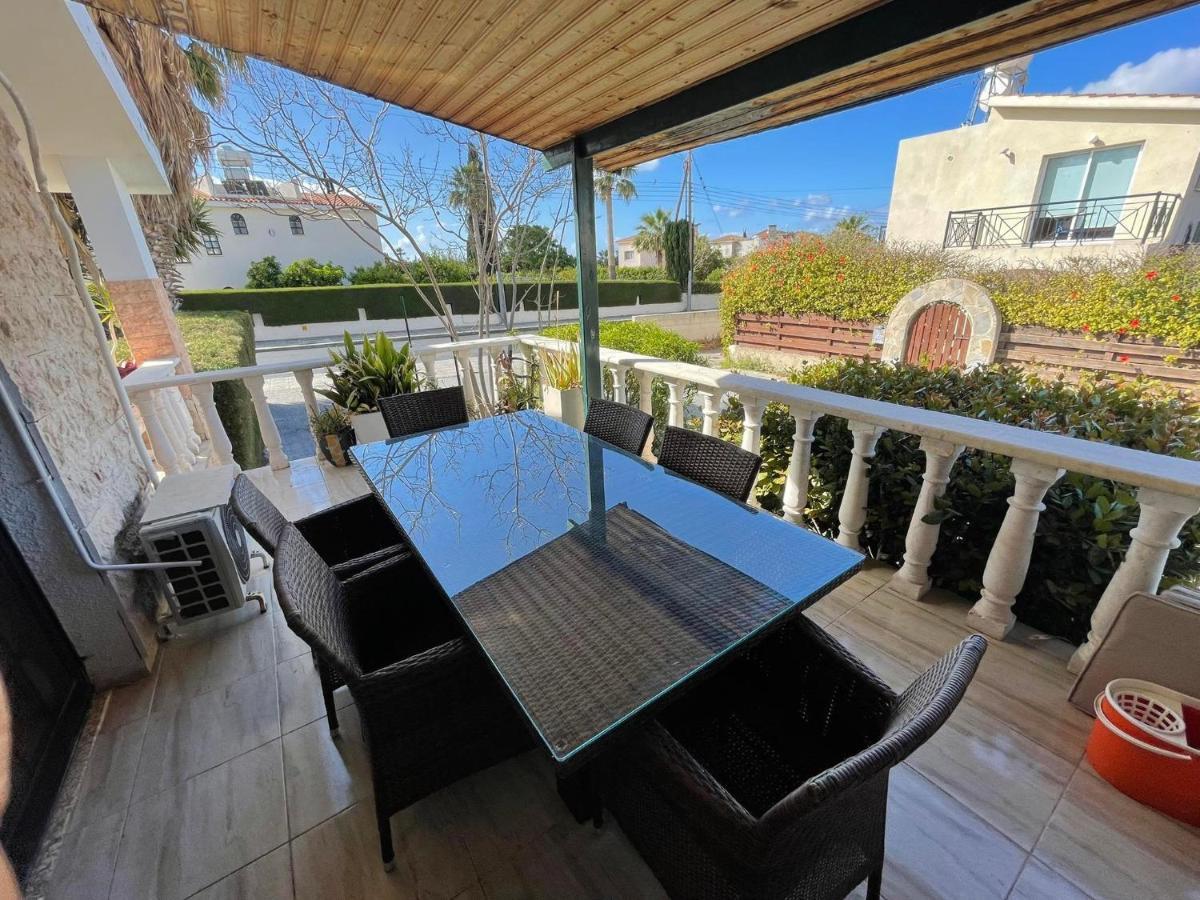 Villa Ocean Stones 1Km From Main Coral Bay Beach Peyia Buitenkant foto