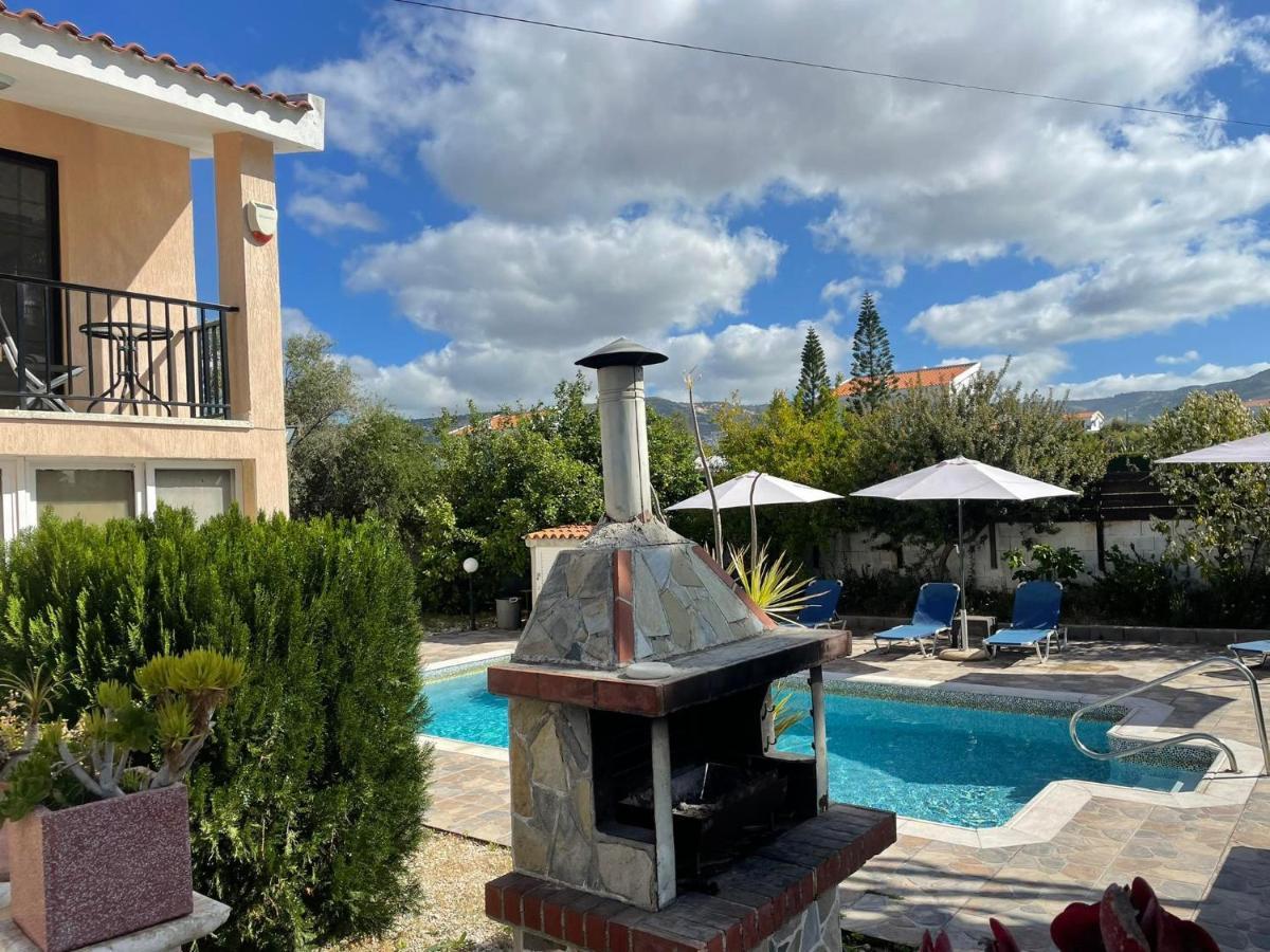 Villa Ocean Stones 1Km From Main Coral Bay Beach Peyia Buitenkant foto