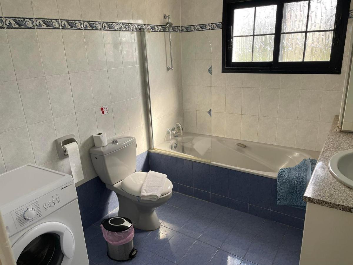 Villa Ocean Stones 1Km From Main Coral Bay Beach Peyia Buitenkant foto